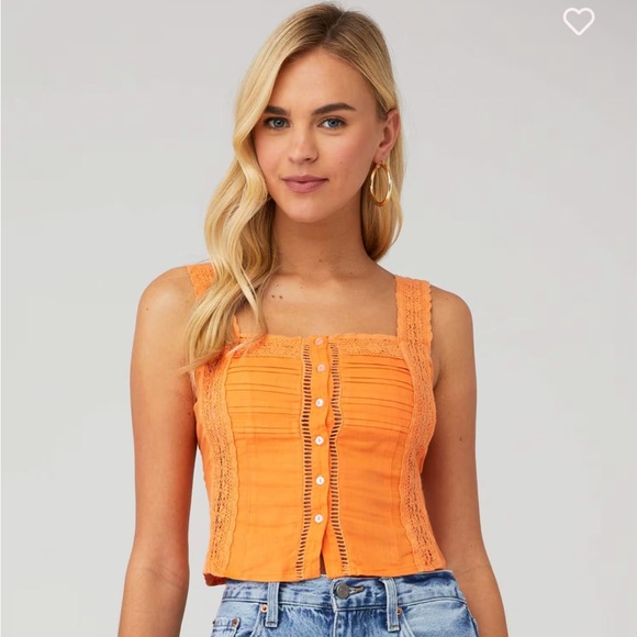 Free People Tops - FREE PEOPLE MAGGIE LACE TANK XL